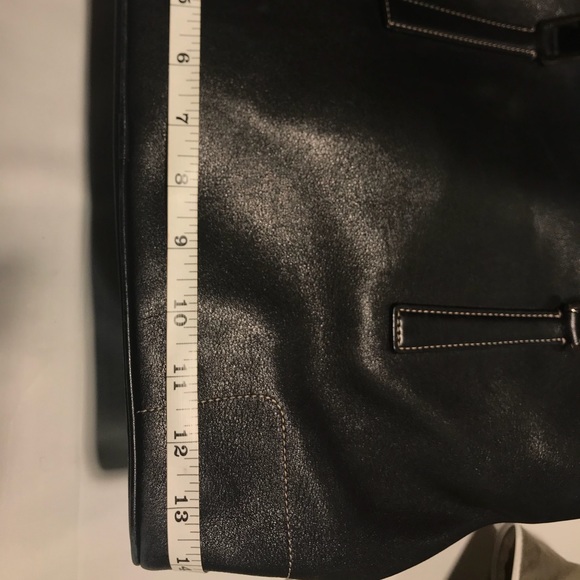 Chic Coach, Black Leather Satchel! - Picture 7 of 8